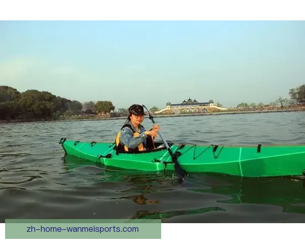 划桨风云：皮划艇联赛掀起热潮