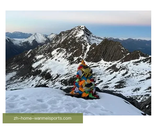 登山高手争霸:征服峰峦,挑战极限 登山高手争霸:征服峰峦,挑战极限